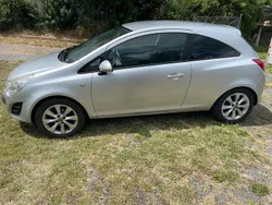 Silber Gebraucht 2013 Opel Corsa Kleinwagen | 5.900 € (Etwas zu teuer)
