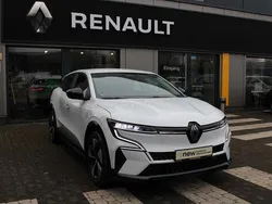 Gletscherweiß Gebraucht 2022 Renault Mégane Limousine | 20.490 € (Guter Preis)