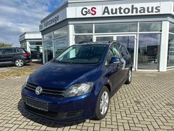 Blau Gebraucht 2011 VW Golf Plus Cross Comfortline Van / Kleinbus | 5.490 € (Fairer Preis)