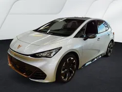 Geysirsilber, metallic Gebraucht 2024 Cupra Born Kleinwagen | 34.740 € (Fairer Preis)