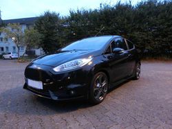 Pantherschwarz metallic Gebraucht 2015 Ford Fiesta ST Kleinwagen | 6.500 € (Guter Preis)