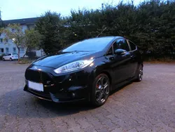 Pantherschwarz metallic Gebraucht 2015 Ford Fiesta ST Kleinwagen | 5.900 € (Guter Preis)