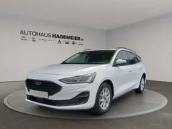 Frozen white Gebraucht 2022 Ford Focus Cool & Connect Kombi | 17.950 € (Guter Preis)