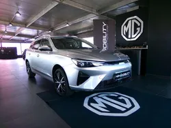 Medal silver Neu 2025 MG MG5 EV Luxury Kombi | 27.900 € (Teuer)