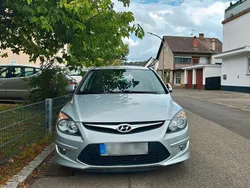 Silber Gebraucht 2011 Hyundai i30 Classic Limousine | 2.900 € (Guter Preis)