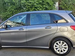 Silber Gebraucht 2013 Mercedes B200 Van / Kleinbus | 7.500 € (Fairer Preis)
