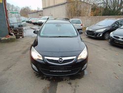 Schwarz Gebraucht 2011 Opel Astra Design Edition Kombi | 2.700 € (Superpreis)