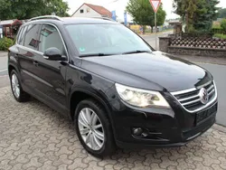 Deep black perleffekt Gebraucht 2010 VW Tiguan Sportline SUV | 8.990 € (Fairer Preis)