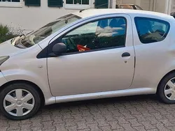 Silber Gebraucht 2009 Toyota Aygo Kleinwagen | 2.490 € (Fairer Preis)