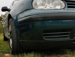 Andere außenfarben Gebraucht 2003 VW Golf IV Edition Kleinwagen | 1.950 € (Fairer Preis)