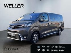 Grau Gebraucht 2024 Toyota Proace Verso Team Kombi | 39.870 € (Guter Preis)