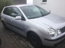 Silber Gebraucht 2004 VW Polo Kleinwagen | 800 € (Guter Preis)
