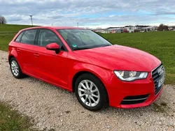 Rot Gebraucht 2013 Audi A3 Sportback Ambiente Limousine | 11.800 € (Fairer Preis)
