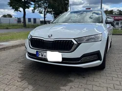 Weiß Gebraucht 2020 Skoda Octavia Style Kombi | 20.900 € (Fairer Preis)