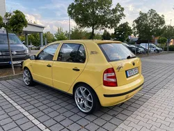 Gelb Gebraucht 2005 Skoda Fabia Sport Limousine | 3.550 €