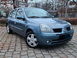 Grau Gebraucht 2006 Renault Clio II Kleinwagen | 899 € (Guter Preis)
