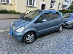 Grau Gebraucht 2004 Mercedes A160 Classic Van / Kleinbus | 650 € (Guter Preis)