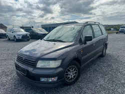 Grau Gebraucht 2001 Mitsubishi Space Wagon Van / Kleinbus | 1.499 €