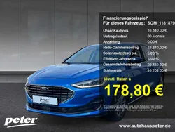 Blau Gebraucht 2022 Ford Focus Active X Limousine | 16.840 € (Guter Preis)