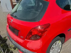 Rot Gebraucht 2006 Peugeot 207 Coupé | 490 € (Superpreis)