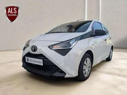 Super (pure) white ii Gebraucht 2021 Toyota Aygo Business Edition Kleinwagen | 7.900 € (Guter Preis)