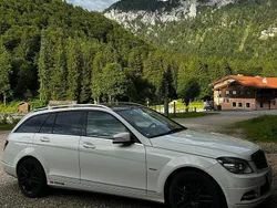Weiß Gebraucht 2010 Mercedes C350 Kombi | 5.000 € (Fairer Preis)