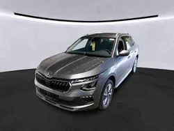 Grau Gebraucht 2024 Skoda Kamiq Selection SUV | 22.590 € (Fairer Preis)