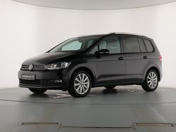 Deep black perleffekt Gebraucht 2023 VW Touran Move Van / Kleinbus | 28.889 € (Guter Preis)