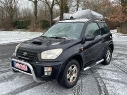 Schwarz Gebraucht 2003 Toyota RAV4 SUV | 2.900 € (Fairer Preis)
