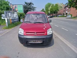 Rot Gebraucht 2009 Citroën Berlingo First Van / Kleinbus | 1.600 € (Fairer Preis)