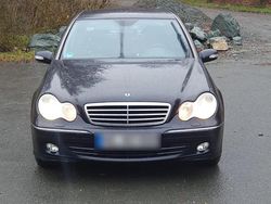 Schwarz Gebraucht 2005 Mercedes C180 Limousine | 2.000 € (Guter Preis)