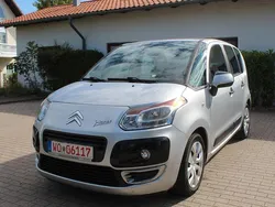 Silber Gebraucht 2010 Citroën C3 Picasso Tendance Van / Kleinbus | 2.890 € (Guter Preis)