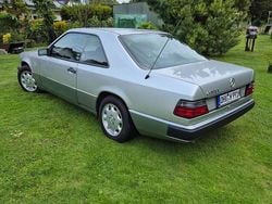 Silber Gebraucht 1991 Mercedes 230 Coupé | 8.500 €