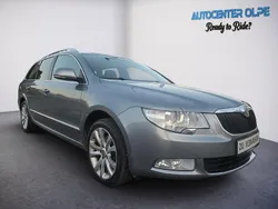 Grau Gebraucht 2012 Skoda Superb Family Kombi | 7.999 € (Fairer Preis)