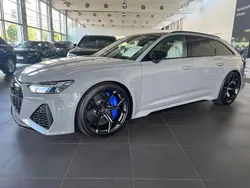 Grau Neu 2025 Audi RS6 Performance Limousine | 142.799 €
