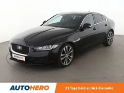 Schwarz Gebraucht 2017 Jaguar XE Portfolio Limousine | 19.290 € (Etwas zu teuer)