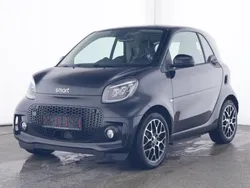 Schwarz Gebraucht 2024 Smart ForTwo Electric Drive Prime Exclusive Coupé | 18.888 € (Etwas zu teuer)