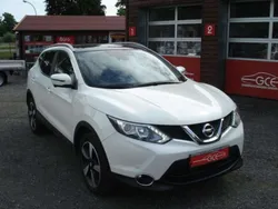 Brilliant white (m) Gebraucht 2017 Nissan Qashqai N-Connecta SUV | 9.900 €