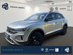 Pyrit silber metallic Gebraucht 2023 VW T-Roc Style SUV | 28.499 € (Fairer Preis)