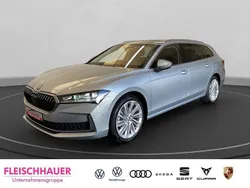 Grau Gebraucht 2024 Skoda Superb LAURIN & KLEMENT Kombi | 42.790 €