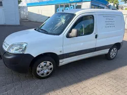 Weiß Gebraucht 2011 Citroën Berlingo Van / Kleinbus | 1.990 € (Fairer Preis)