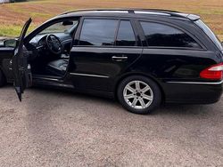 Schwarz Gebraucht 2006 Mercedes E320 Avantgarde Kombi | 2.800 € (Guter Preis)