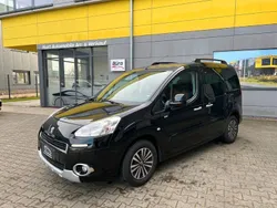 Schwarz Gebraucht 2013 Peugeot Partner Tepee Style Van / Kleinbus | 9.990 € (Teuer)