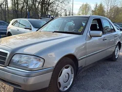 Silber Gebraucht 1993 Mercedes C220 Elegance Limousine | 2.699 €