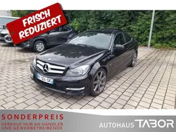 Obsidianschwarz metalliclack Gebraucht 2011 Mercedes C250 AMG line Coupé | 7.485 € (Superpreis)