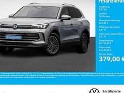Oyster silver metallic Gebraucht 2025 VW Tiguan Elegance SUV | 44.411 € (Superpreis)