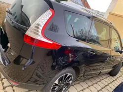 Gebraucht 2015 Renault Grand Scénic III Bose Edition Van / Kleinbus | 7.000 € (Fairer Preis)