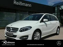 Weiß Gebraucht 2017 Mercedes B180 Style Van / Kleinbus | 16.250 € (Fairer Preis)