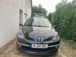 Schwarz Gebraucht 2007 Renault Clio II Dynamique Limousine | 1.800 € (Guter Preis)