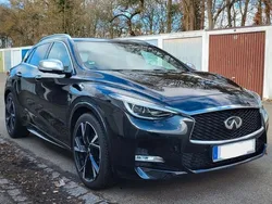 Schwarz Gebraucht 2017 Infiniti Q30 Sport Tech Kleinwagen | 19.000 € (Guter Preis)